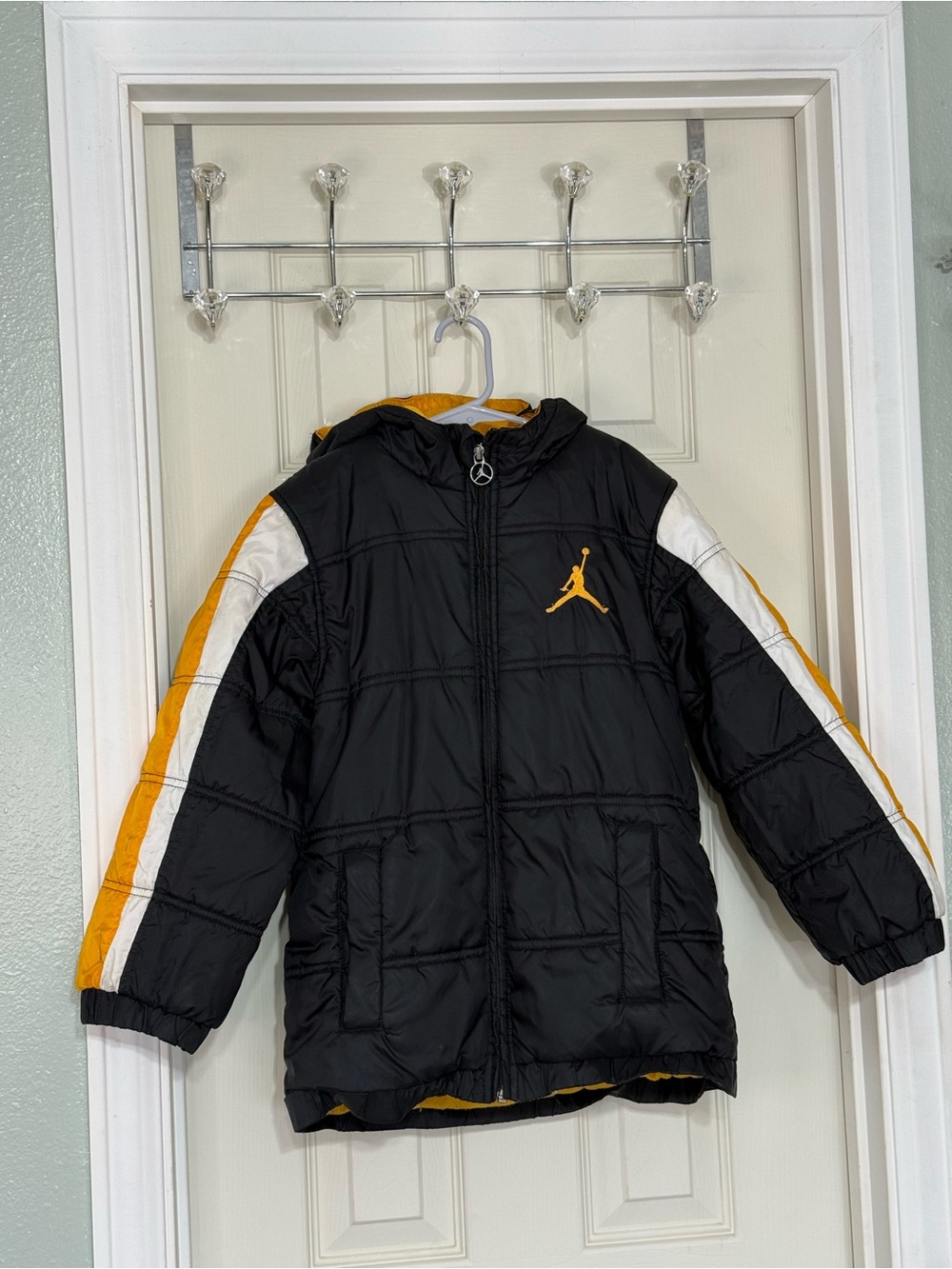 Vintage Jordan Boy’s Small (8/10) Black and Gold/Yellow Hooded Lined  Jacket